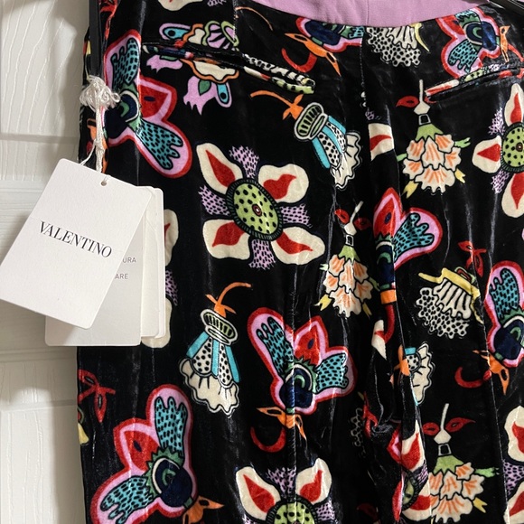 Authentic Valentino Garavani Floral Blend Printed Mid-Rise Pants - Picture 4 of 13